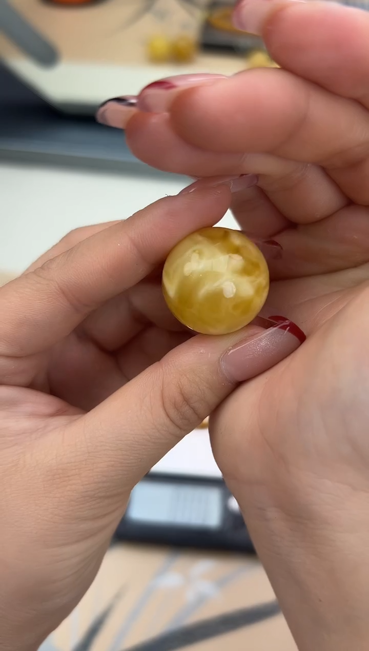 【闪购商品】琥珀裸石未镶嵌蜜蜡单珠