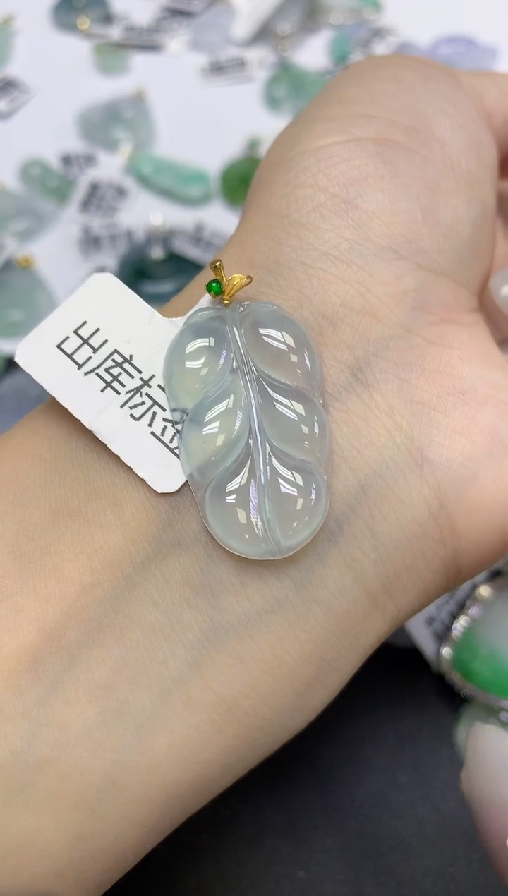 颈饰18K金镶嵌翡翠天然缅甸翡翠A货百元以上9元证书费自理