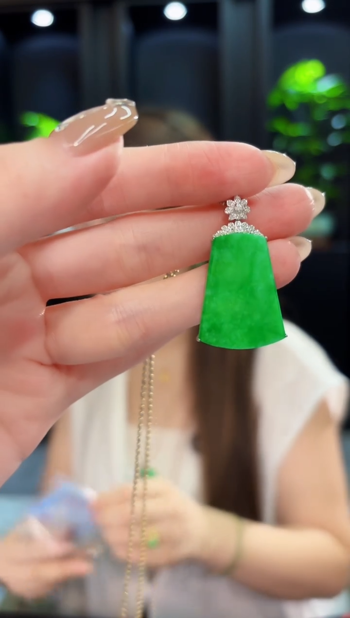 翡翠18K金镶嵌吊坠(不含链) 缅料A货/支持复检/一件