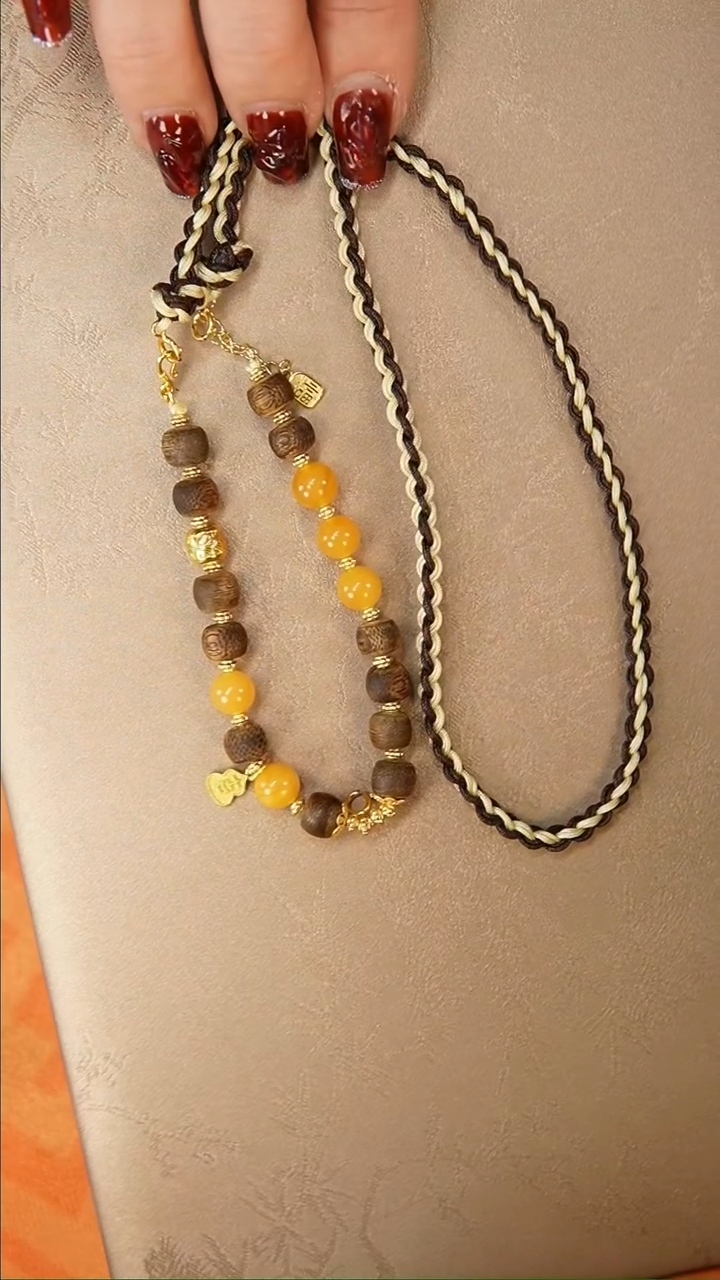 【闪购商品】琥珀颈饰未镶嵌颈饰