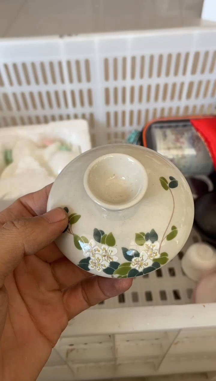 杯无运费险有瑕疵的摄影的产品有使用过的痕迹有点脏介意勿拍