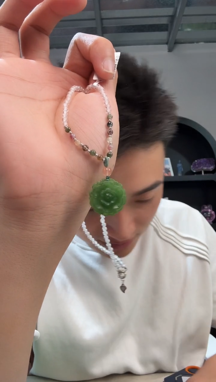 吊坠(赠链)未镶嵌和田玉晶0648