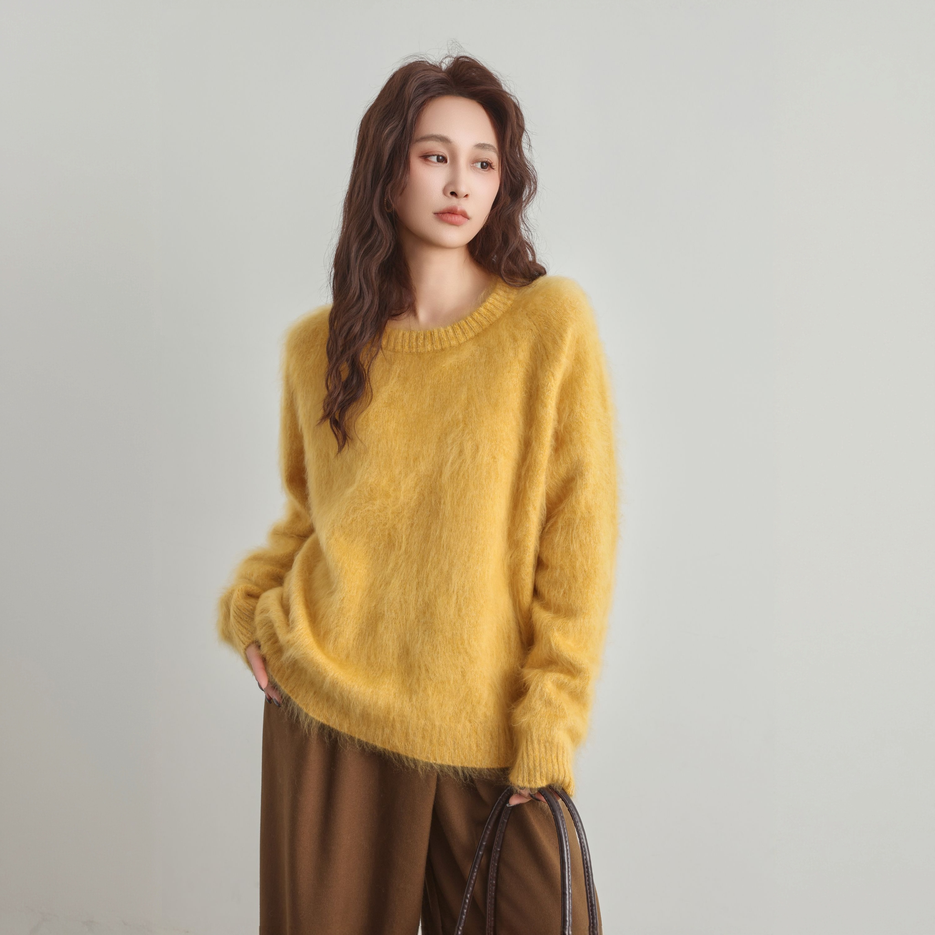 软fufu加厚款《羊绒衫拉绒圆领套头》时尚百搭舒适柔软温暖长袖