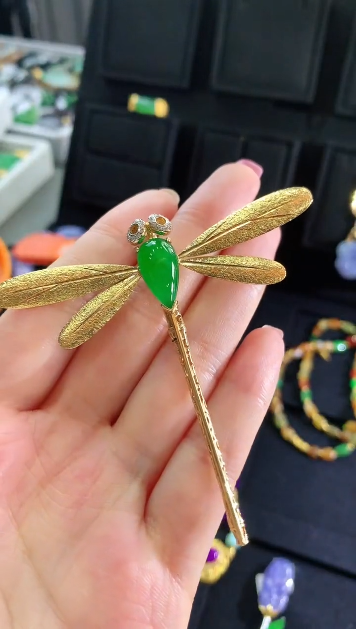 【闪购商品】翡翠颈饰18K金镶嵌胸针