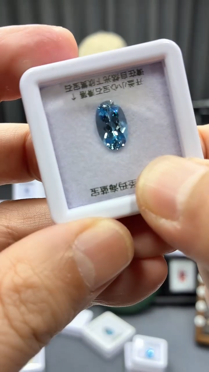 【闪购商品】海蓝宝石笔搁未镶嵌3.13ct  53