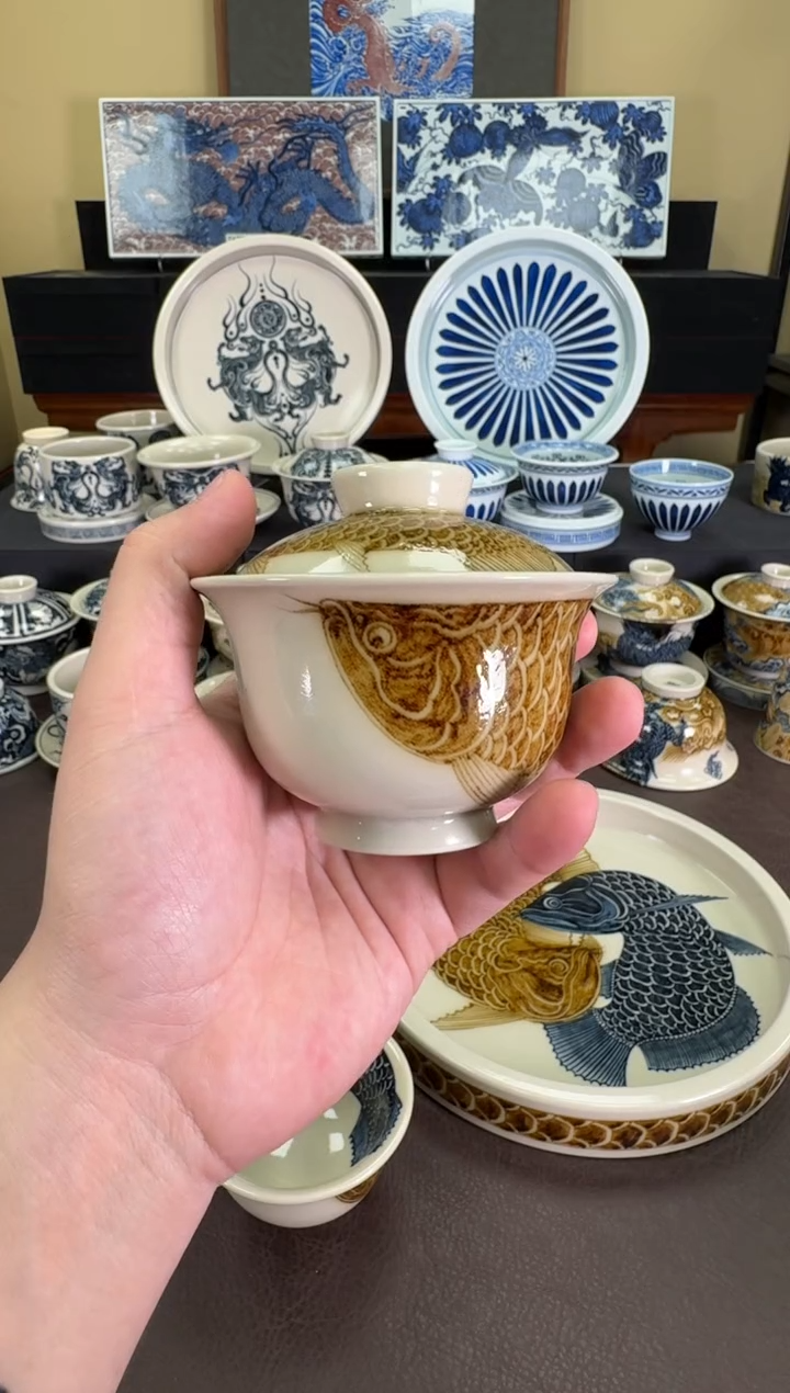 【闪购商品】二号釉金龙鱼纹盖碗