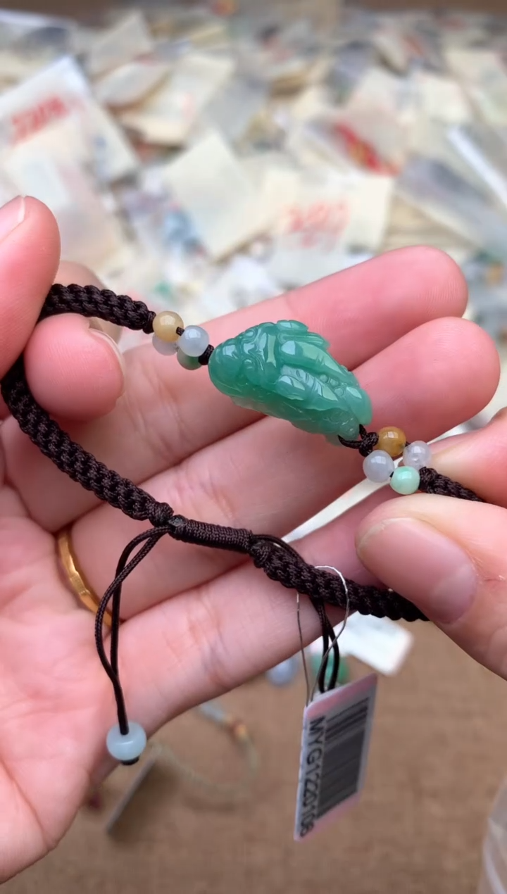 未镶嵌挂件翡翠一