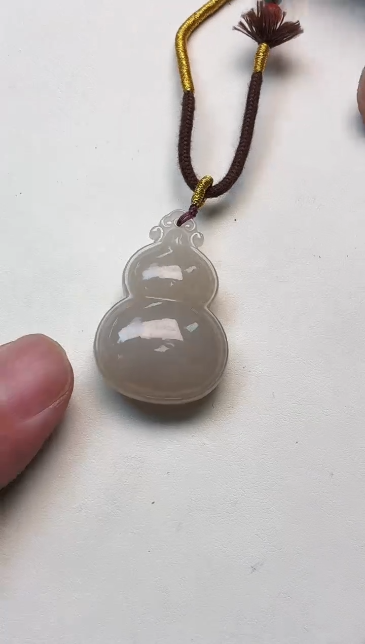 吊坠(赠链)未镶嵌和田玉P94