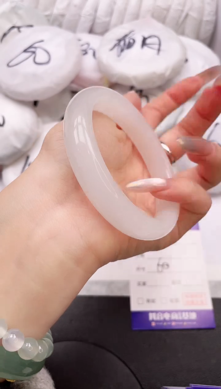 【闪购商品】石英质玉手镯未镶嵌24L405-60