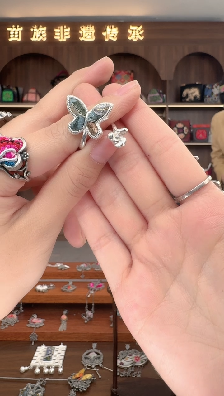 【闪购商品】织绣扶光苗绣传承90