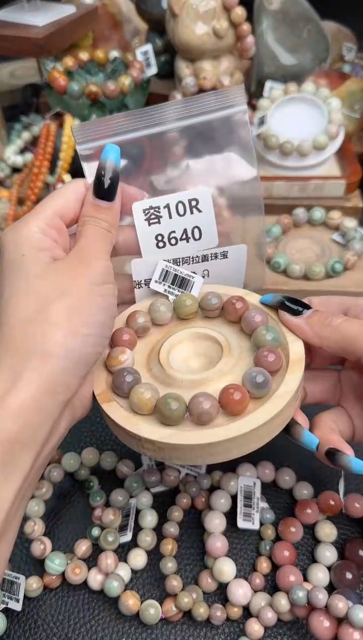 【闪购商品】石英质玉手链未镶嵌10R8640