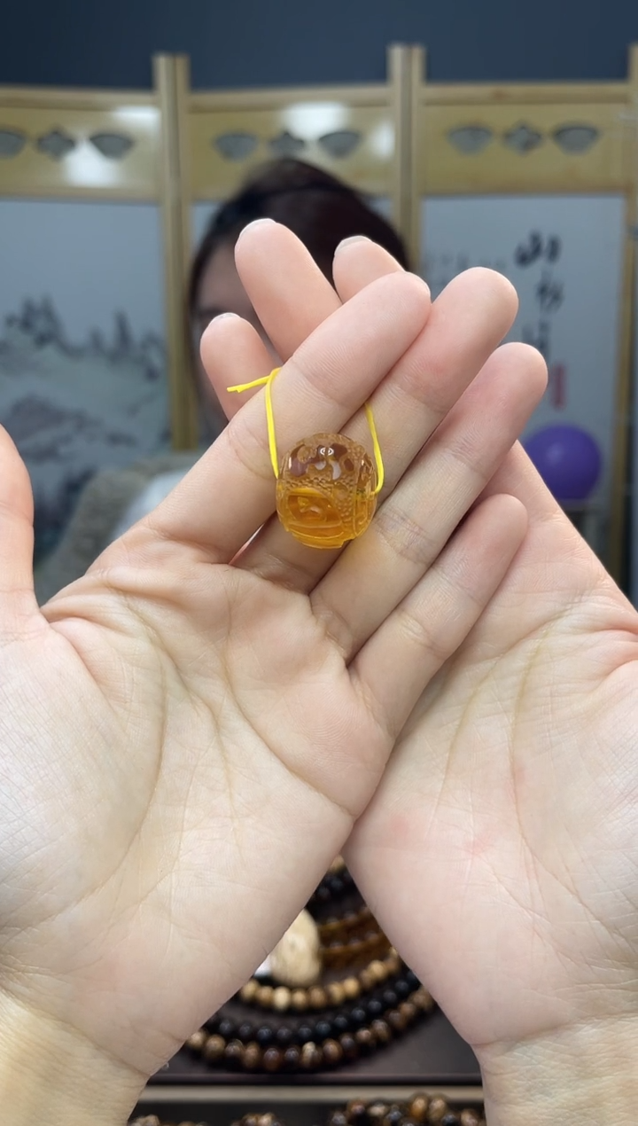 【闪购商品】琥珀裸石未镶嵌19+雕刻单珠