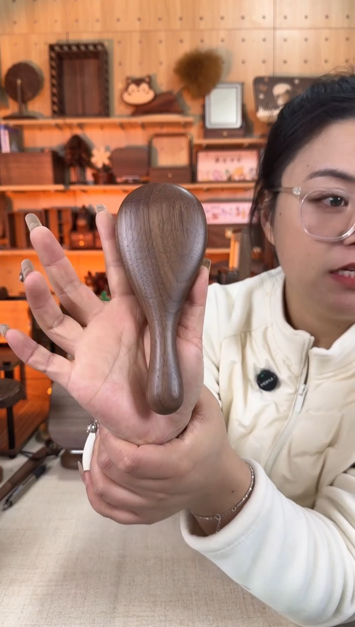 木微瑕北美黑胡桃小号气垫梳