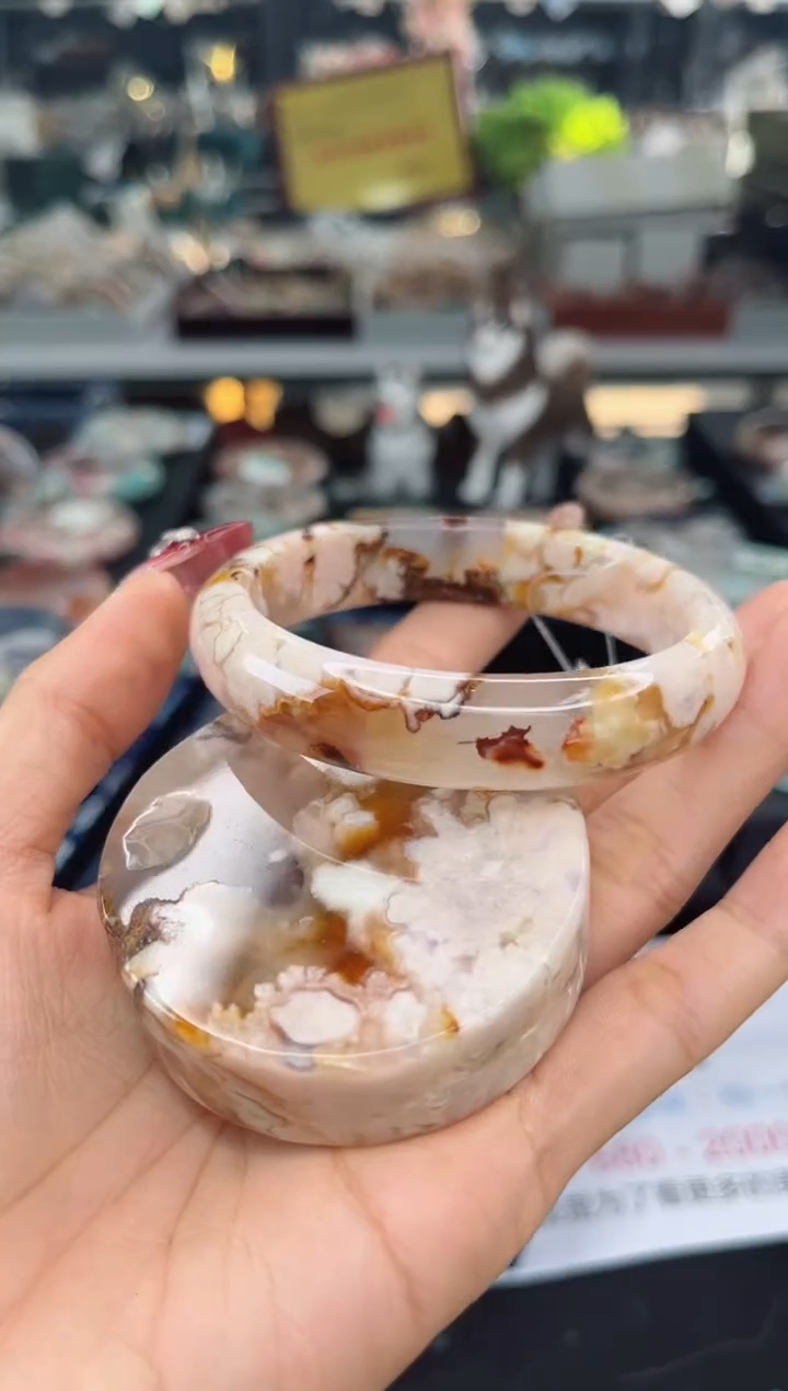 【闪购商品】石英质玉手镯未镶嵌59圈口（赠品镯心）3410245