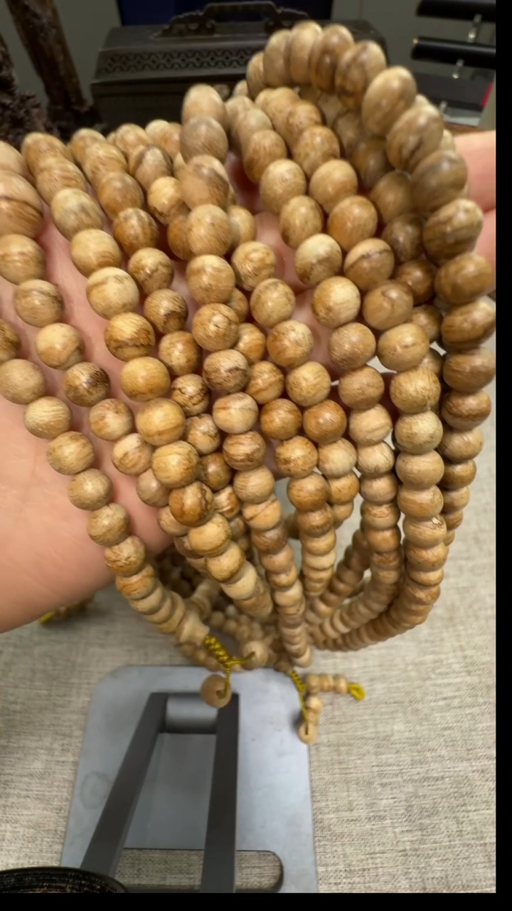 【闪购商品】沉香手串富国岛蚁漏6mm+念珠多样性发其一