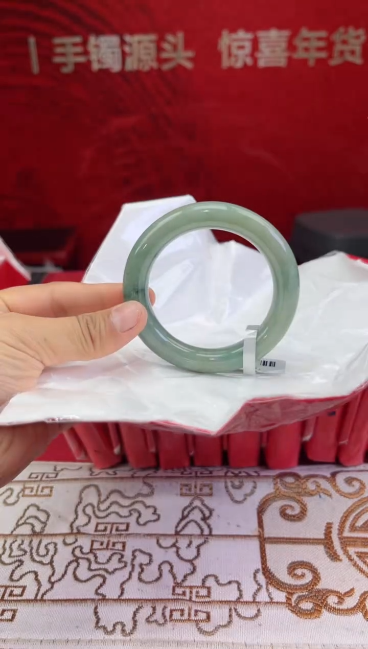 【闪购商品】翡翠手镯未镶嵌1翡翠手镯