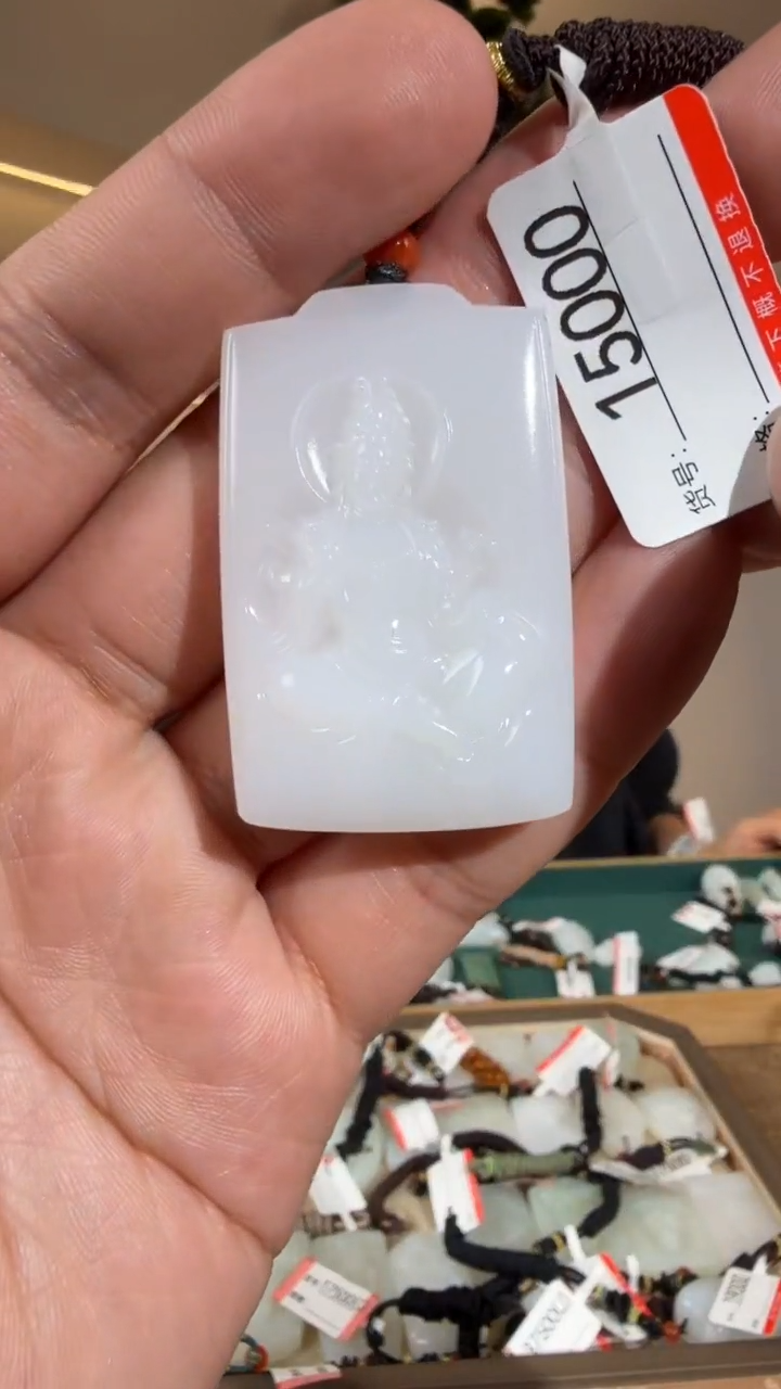 颈饰未镶嵌和田玉1