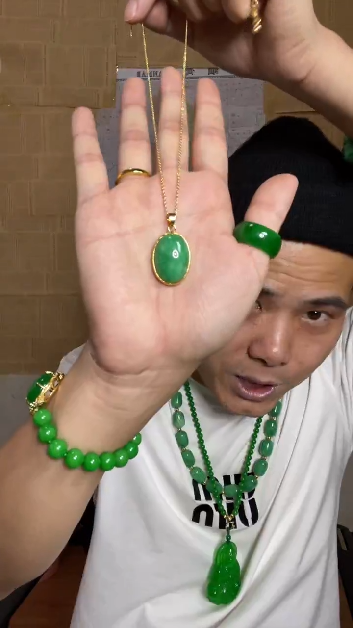 翡翠未镶嵌吊坠(赠链)【小伍珠宝】高端翠青鸽子蛋吊坠