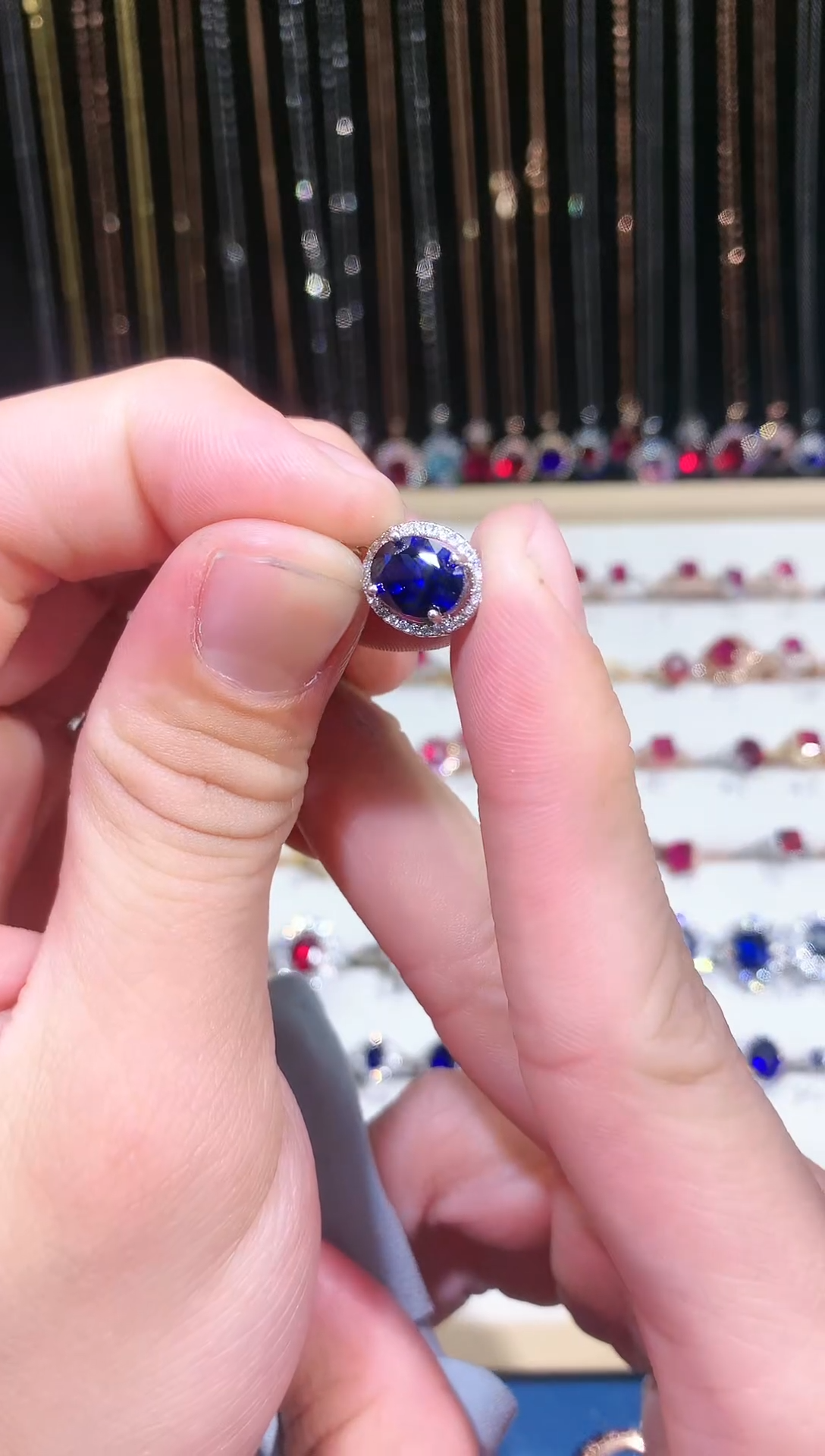 【闪购商品】蓝宝石吊坠(赠链)银S925镶嵌11111