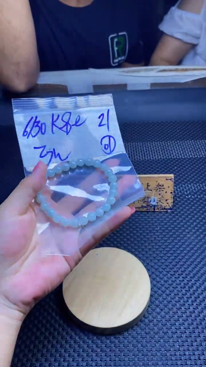 定制翡翠未镶嵌天然缅甸A货翡翠，多样性发货只发其一