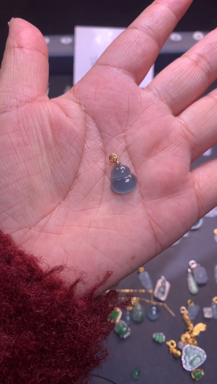 【闪购商品】翡翠吊坠(不含链)18K金镶嵌1