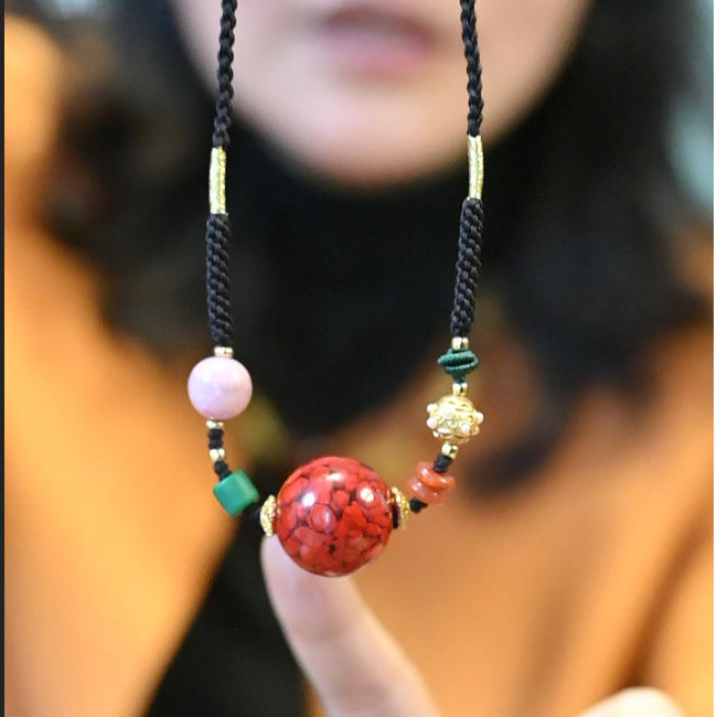 非金属珐琅吊坠 黑色绳红色吊坠项链