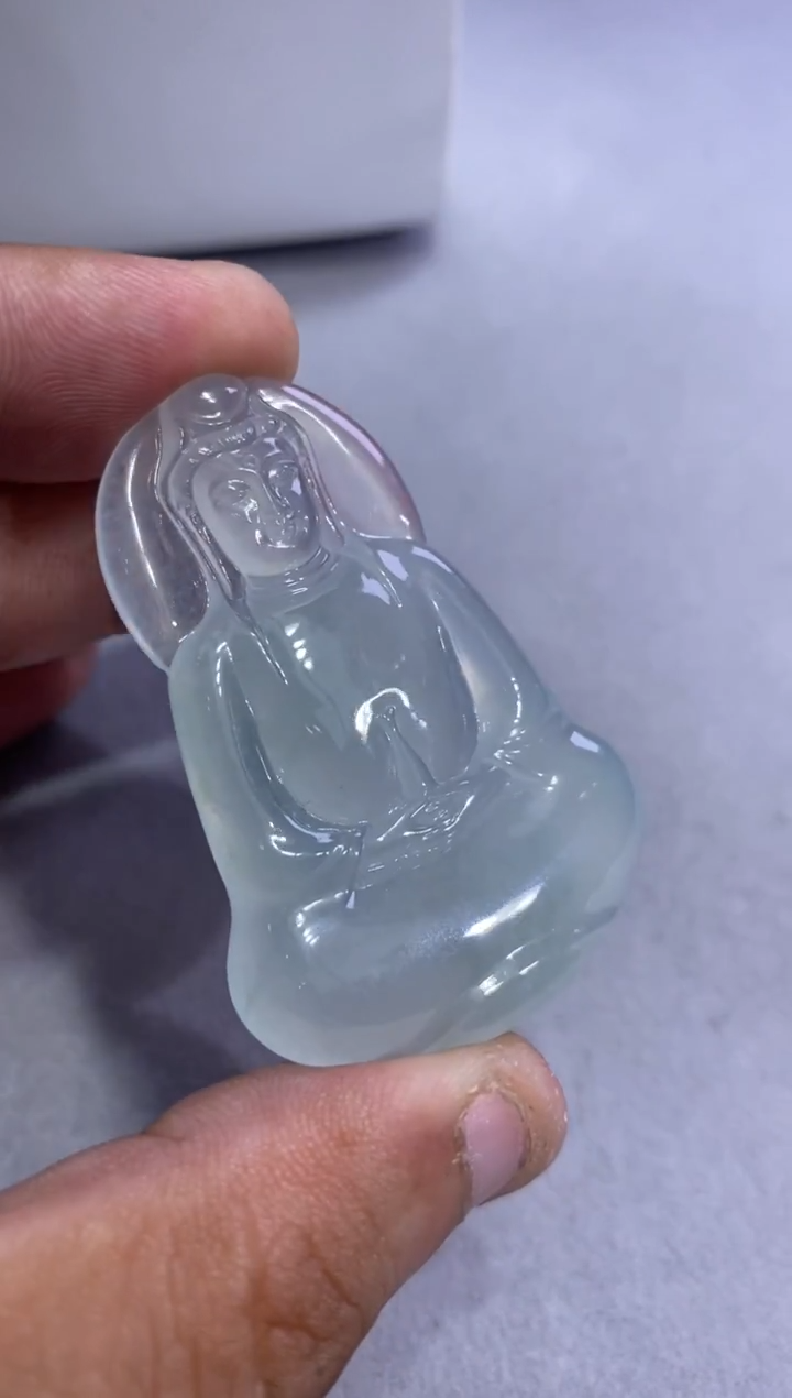 吊坠(不含链)未镶嵌翡翠观音9800  52.9 36.2  5.6