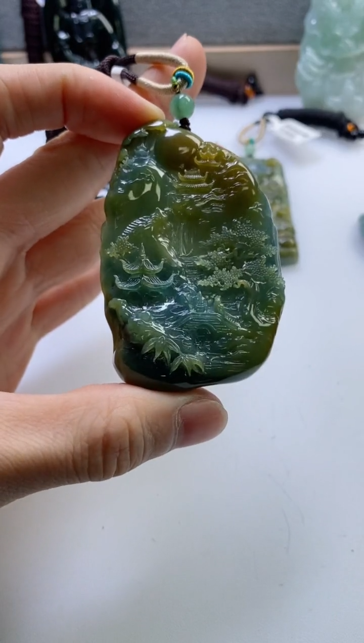 【闪购商品】翡翠挂件未镶嵌              