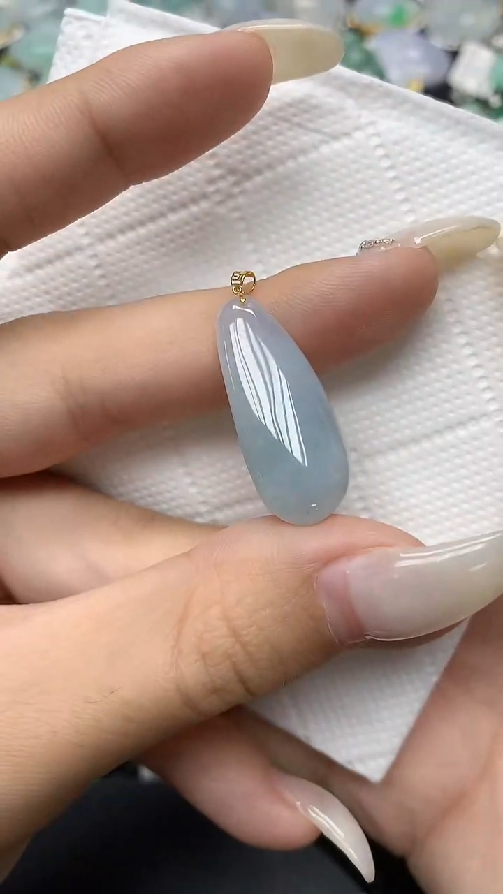 颈饰18K金镶嵌翡翠11111111111