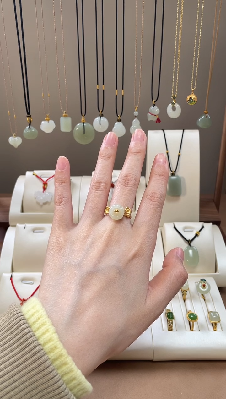 颈饰银S925镶嵌和田玉和田玉戒指