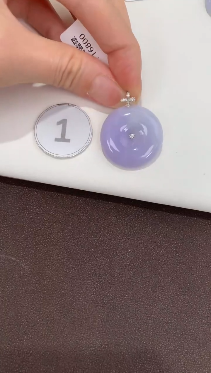 翡翠18K金镶嵌颈饰天然缅甸a货翡翠