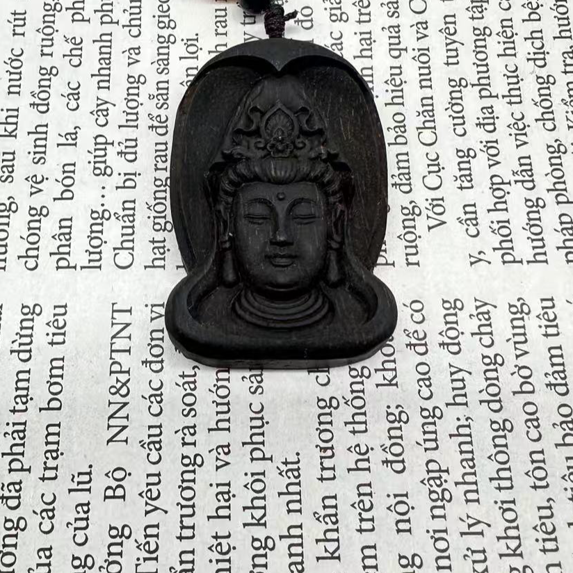 YN212越南富森红土沉香木雕吊坠（多样性发货）