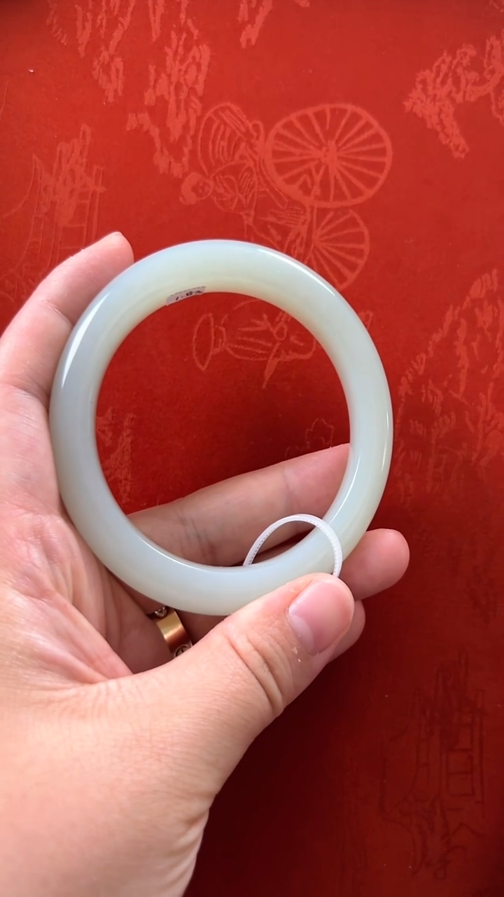 未镶嵌和田玉挂件俄料带翠手镯57.6mm