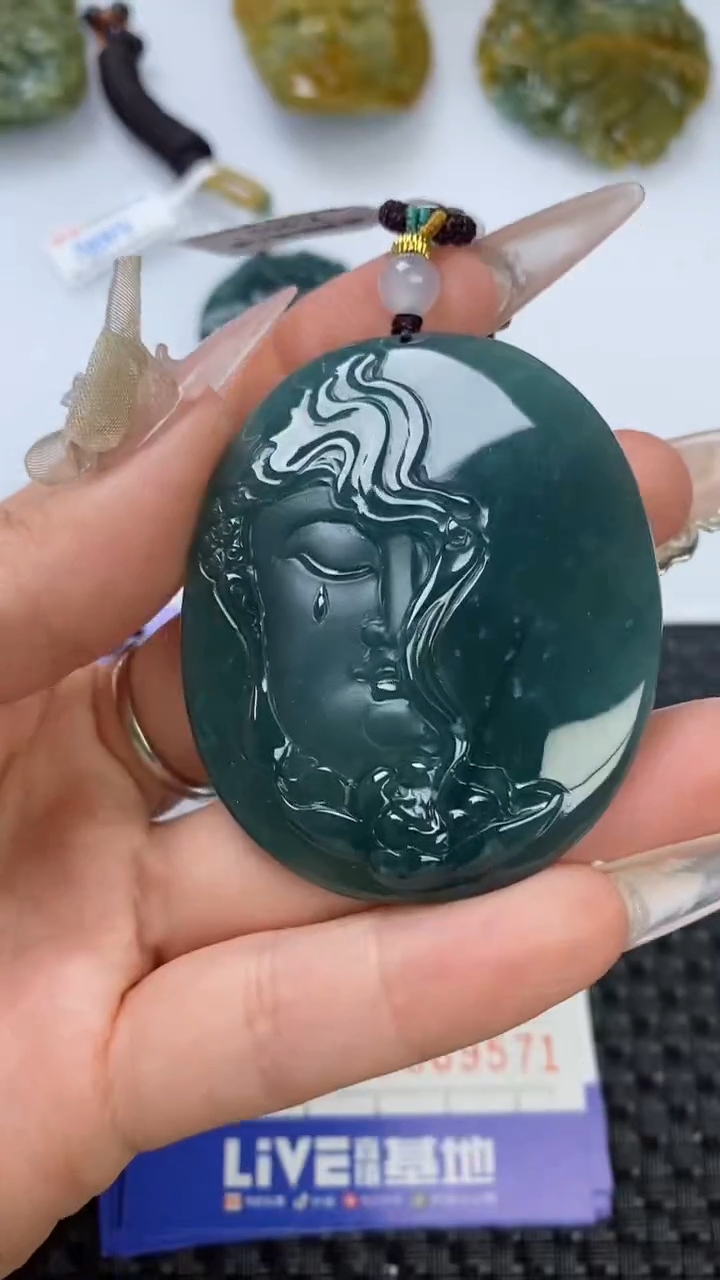 【闪购商品】翡翠颈饰未镶嵌1111111111111111