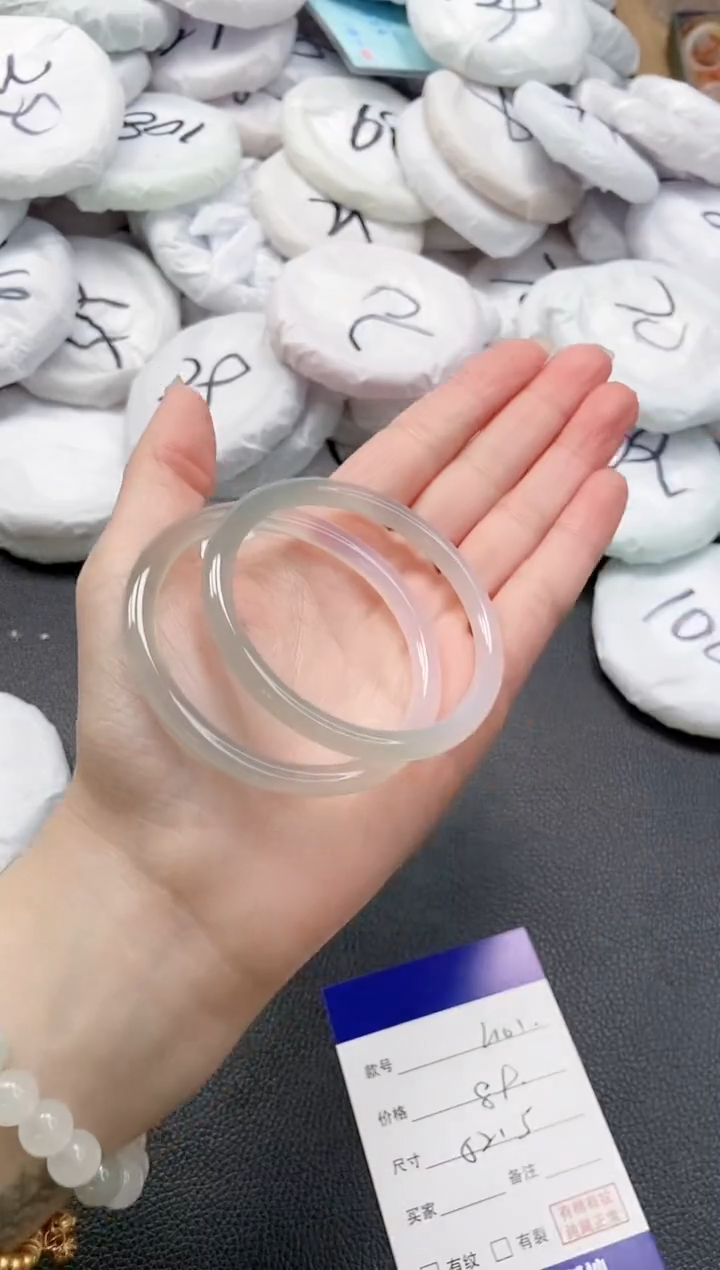 【闪购商品】石英质玉手镯未镶嵌 4L101-52