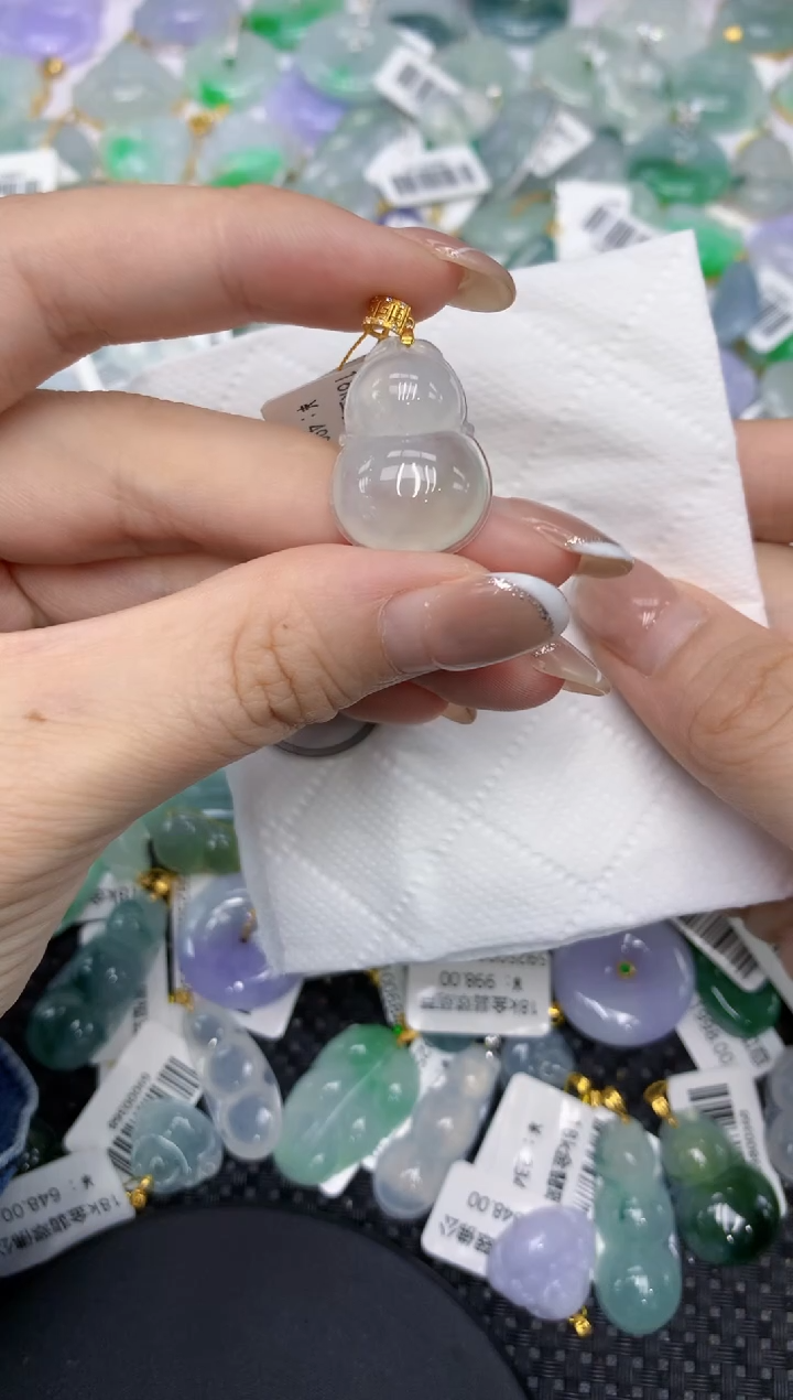 颈饰18K金镶嵌翡翠1111111