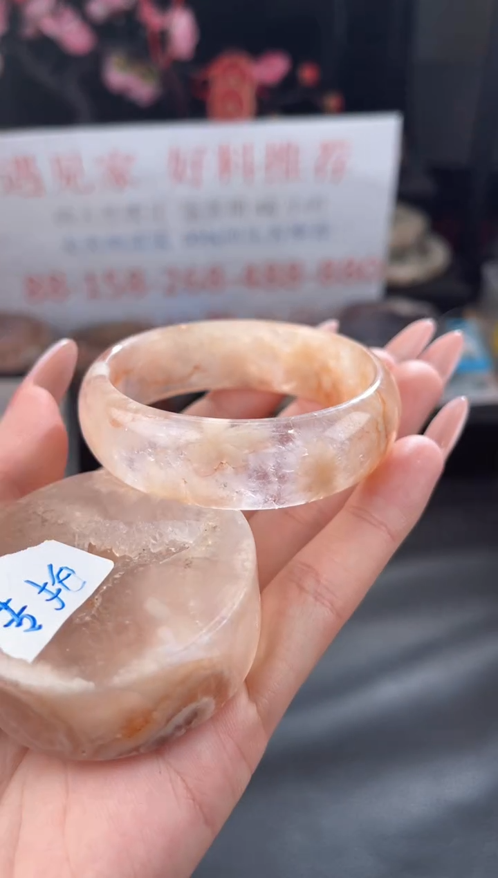 【闪购商品】石英质玉手镯未镶嵌50