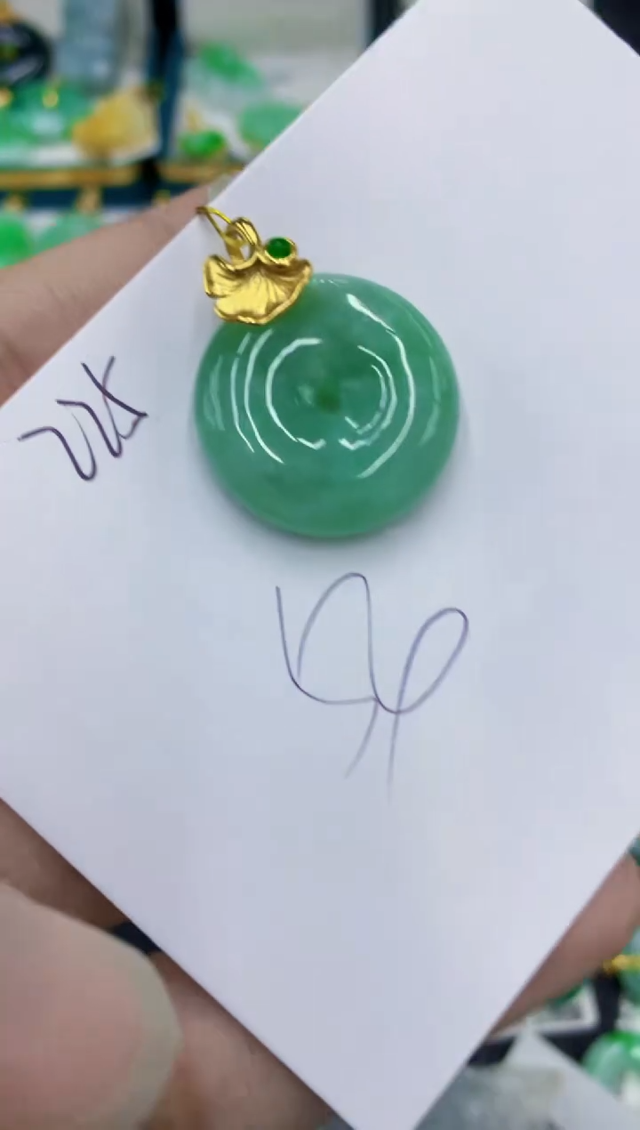 翡翠未镶嵌颈饰1111111111