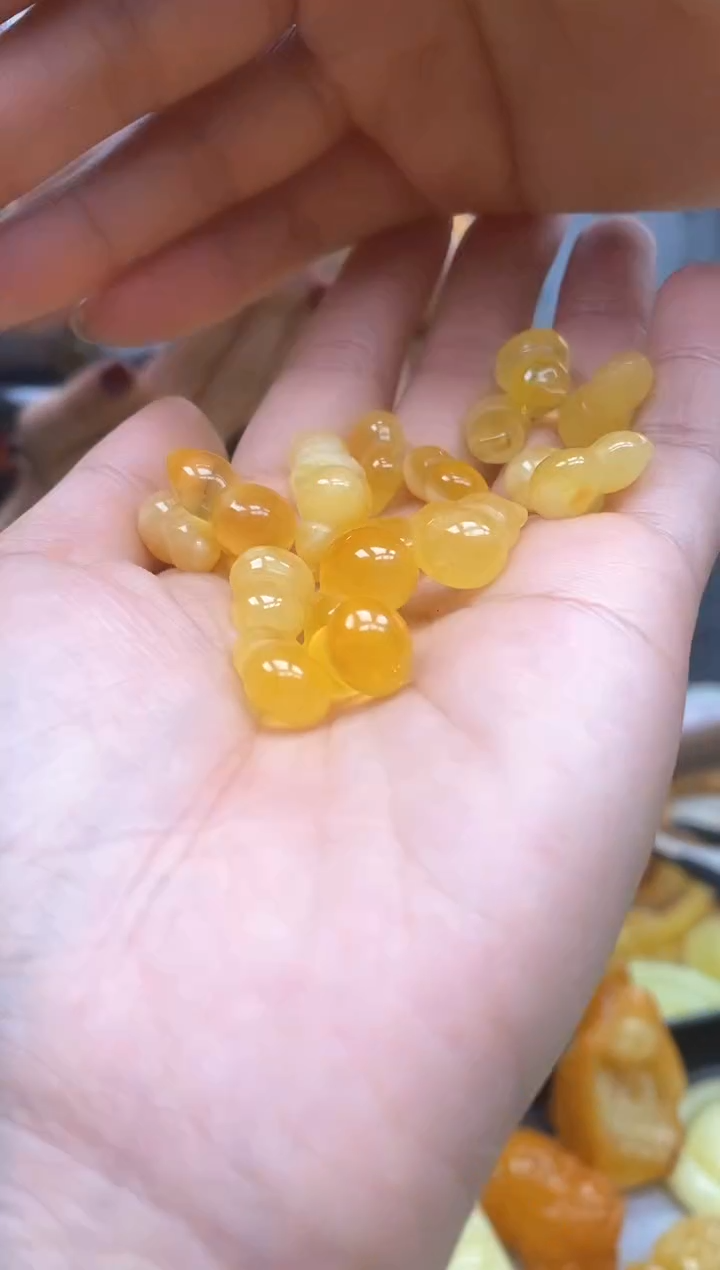 【闪购商品】琥珀裸石未镶嵌葫芦   多样性发一