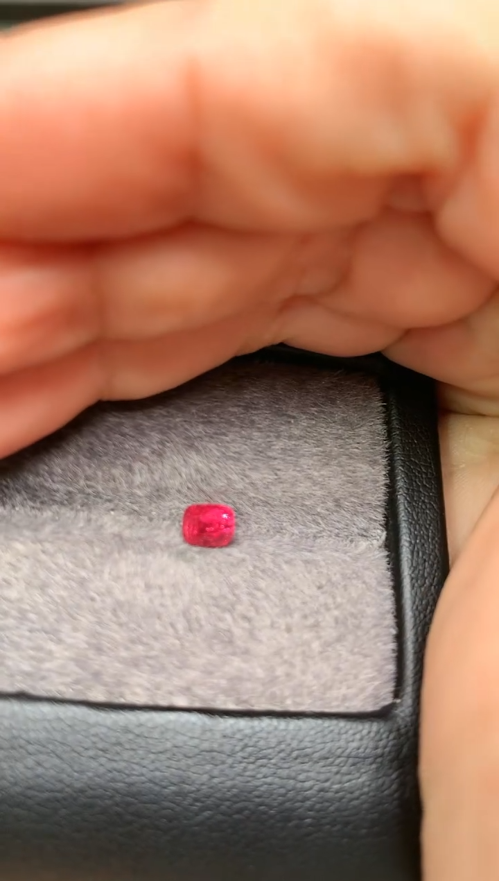 【闪购商品】定制尖晶石裸石未镶嵌枕型 绝地 0.83ct