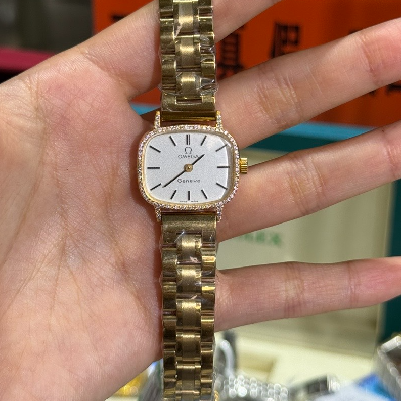95新 Omega/欧米茄  手动机械后钻mm/公价32999/w11280