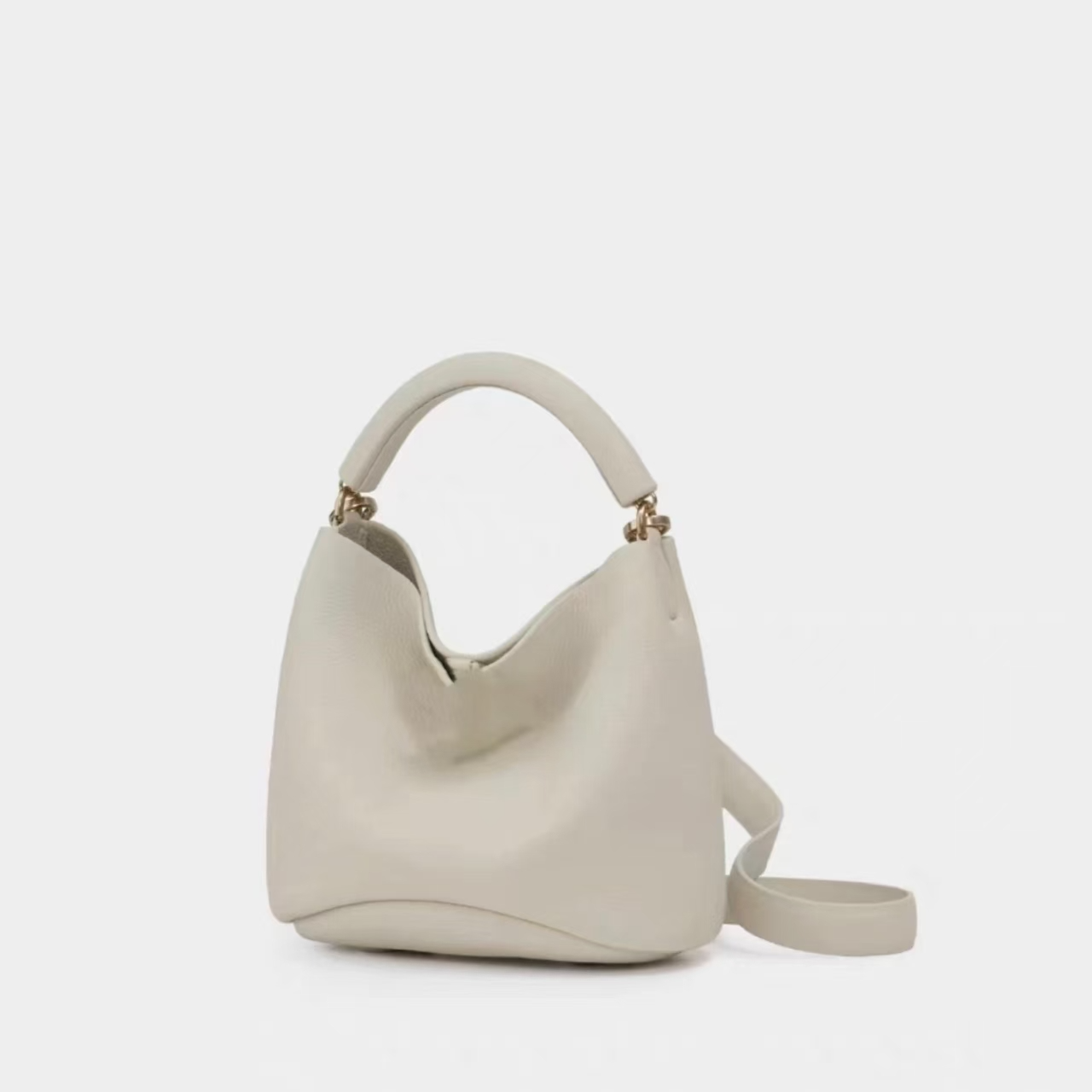 女包吉吉猪猪小水桶白色（808）