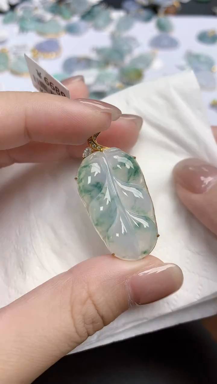 【闪购商品】翡翠颈饰18K金镶嵌天然缅甸翡翠A货