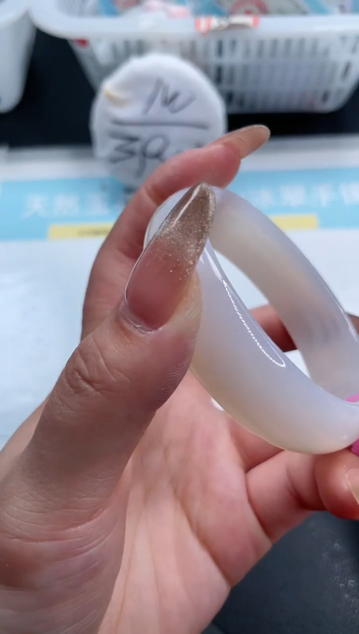 【闪购商品】石英质玉手镯未镶嵌25S309-55