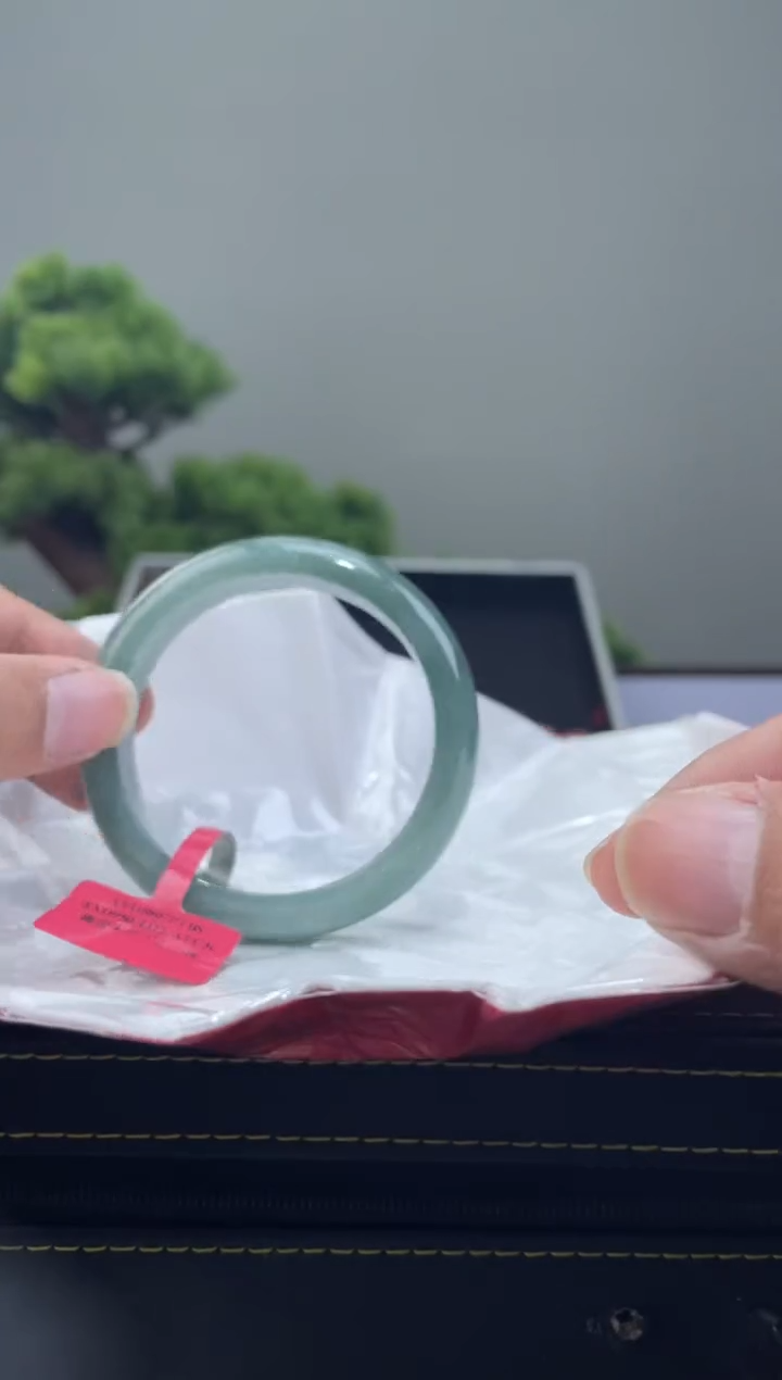 【闪购商品】翡翠手镯未镶嵌16手镯