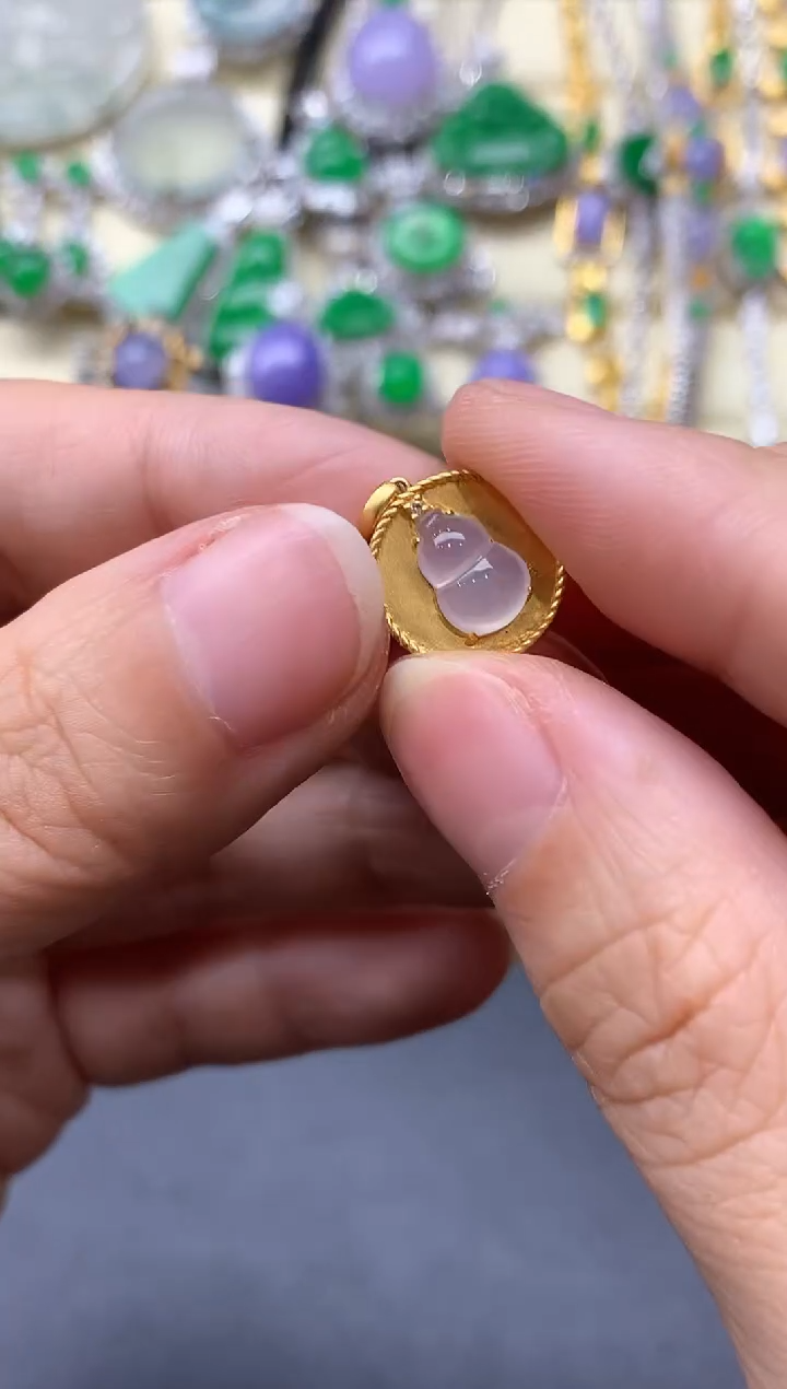 颈饰18K金镶嵌翡翠510-中国好珍宝