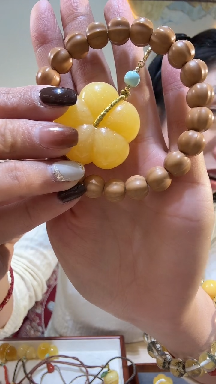 把件非洲紫檀（红花梨）一***?鲨鱼背