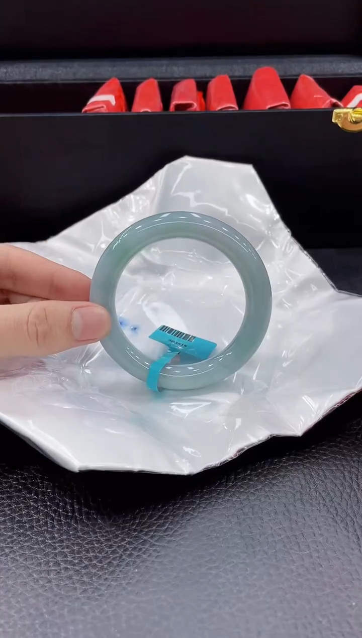 【闪购商品】翡翠手镯未镶嵌手镯
