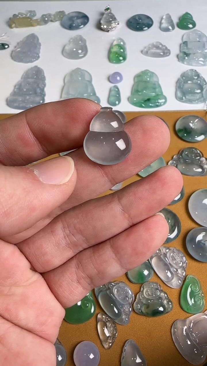 吊坠(不含链)未镶嵌翡翠.