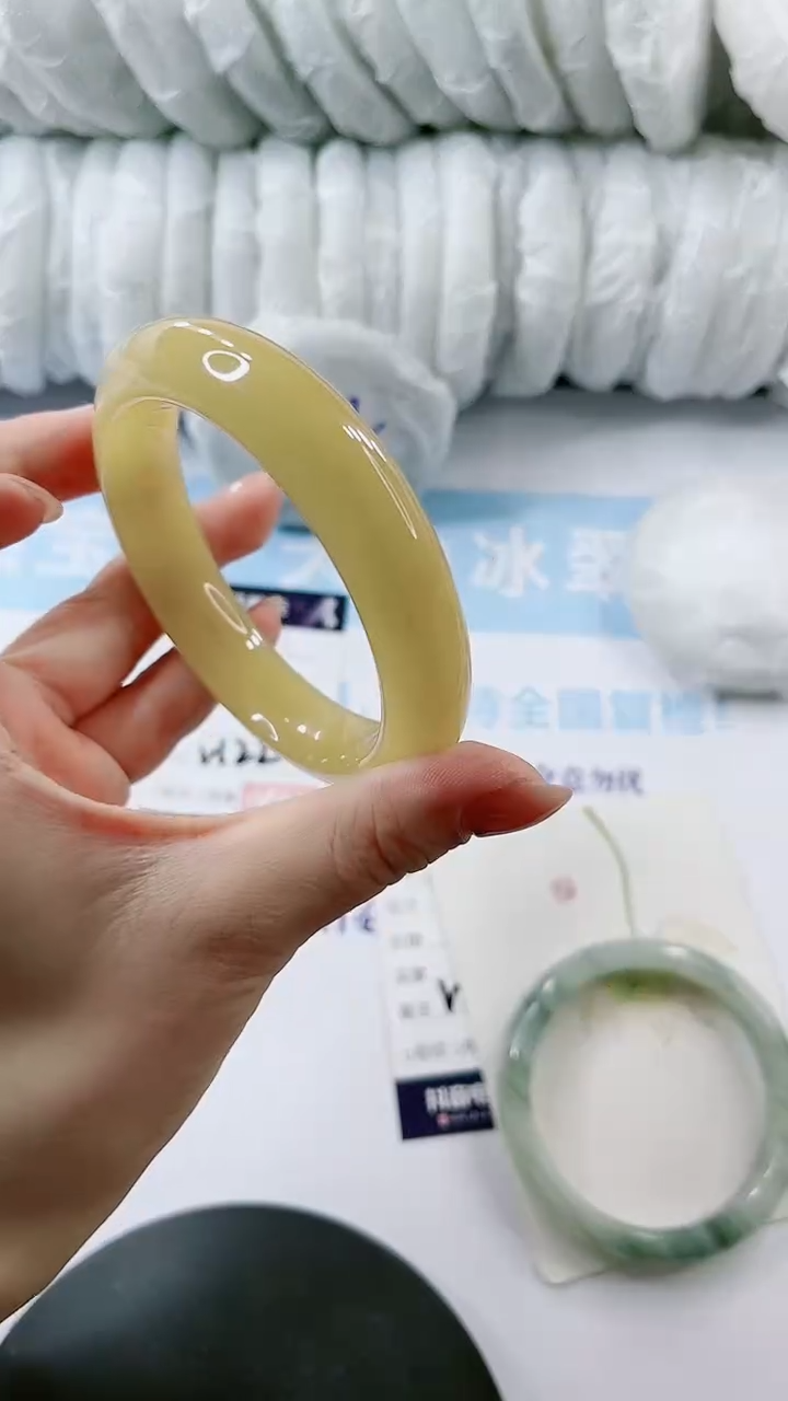 【闪购商品】石英质玉手镯未镶嵌多样性发货V123-63